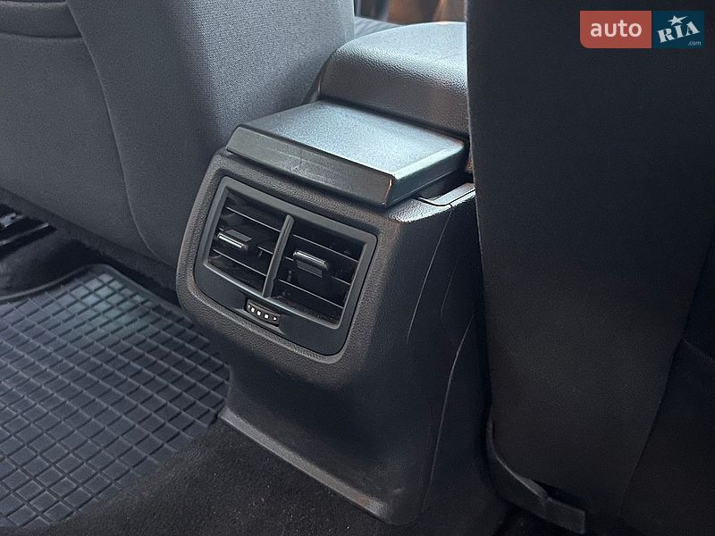 Хетчбек SEAT Leon 2013 в Києві