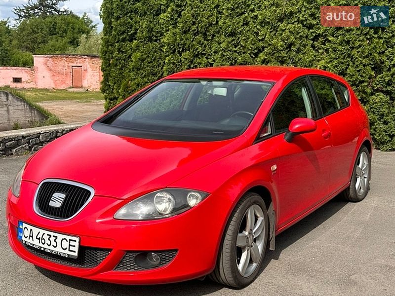 Хэтчбек SEAT Leon 2008 в Умани