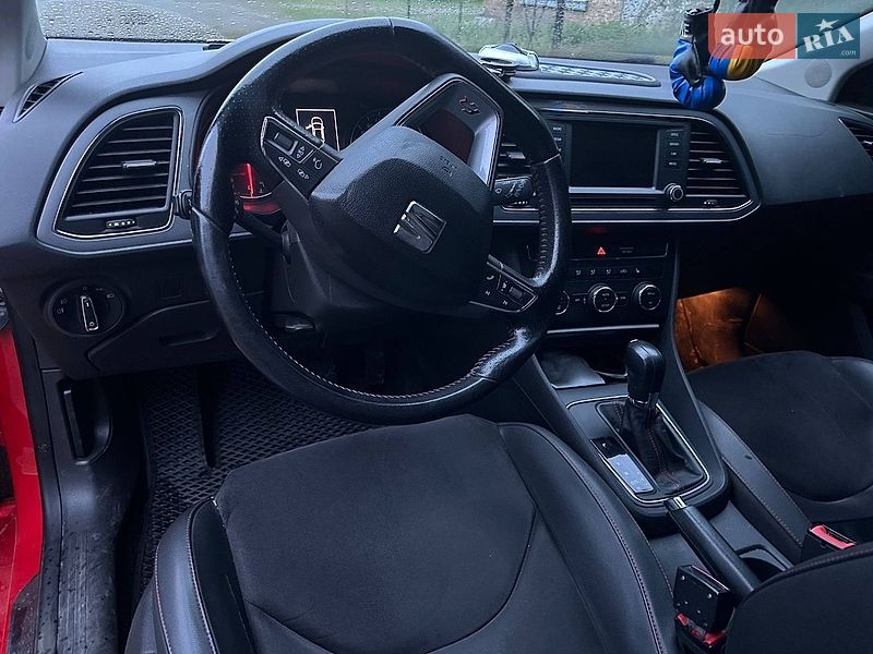 Хэтчбек SEAT Leon 2013 в Барышевке