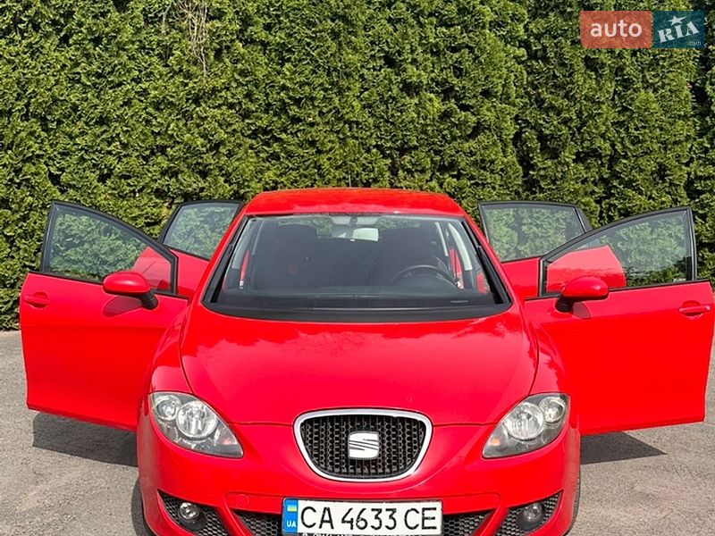 Хэтчбек SEAT Leon 2008 в Умани