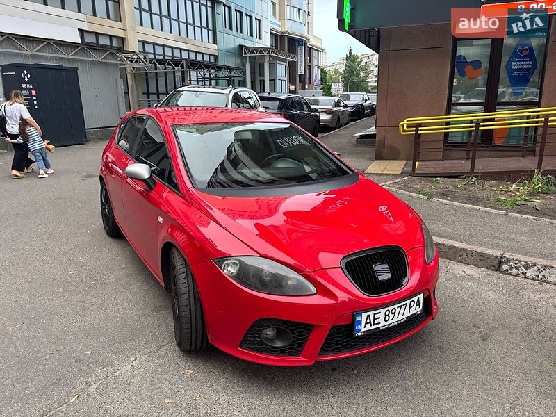 Хэтчбек SEAT Leon 2008 в Киеве