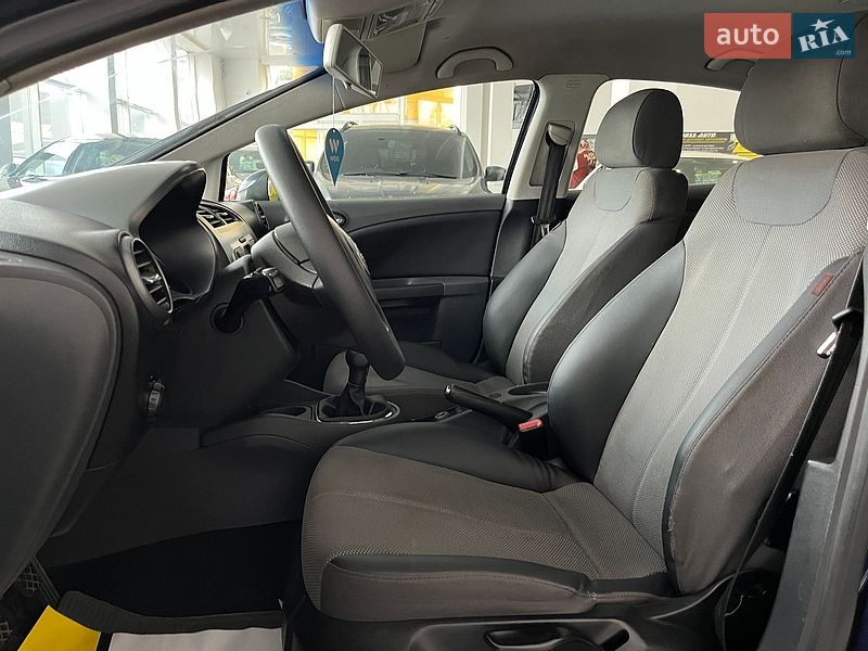 Хэтчбек SEAT Leon 2006 в Львове