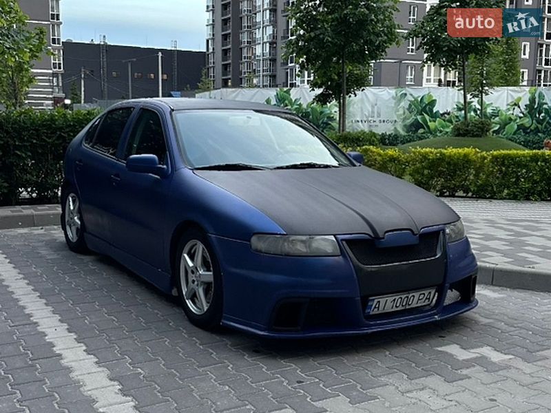 Хэтчбек SEAT Leon 2000 в Буче