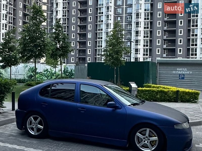 Хэтчбек SEAT Leon 2000 в Буче