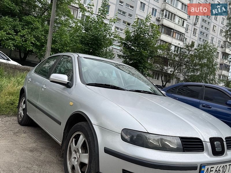 Хэтчбек SEAT Leon 2001 в Днепре