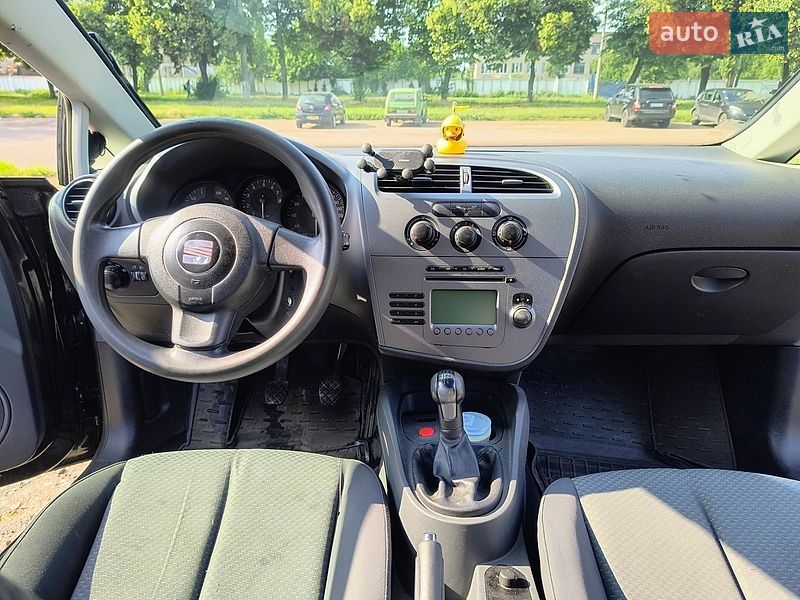 Хетчбек SEAT Leon 2005 в Чернігові