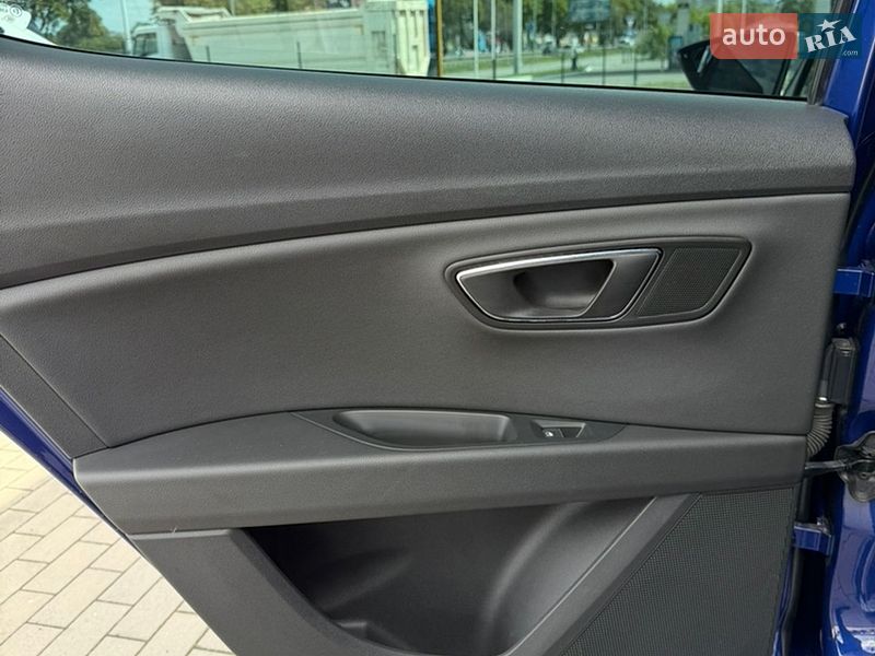 Хэтчбек SEAT Leon 2018 в Киеве