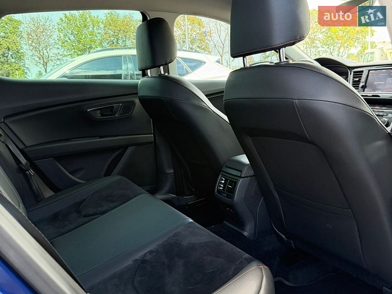Хэтчбек SEAT Leon 2018 в Киеве