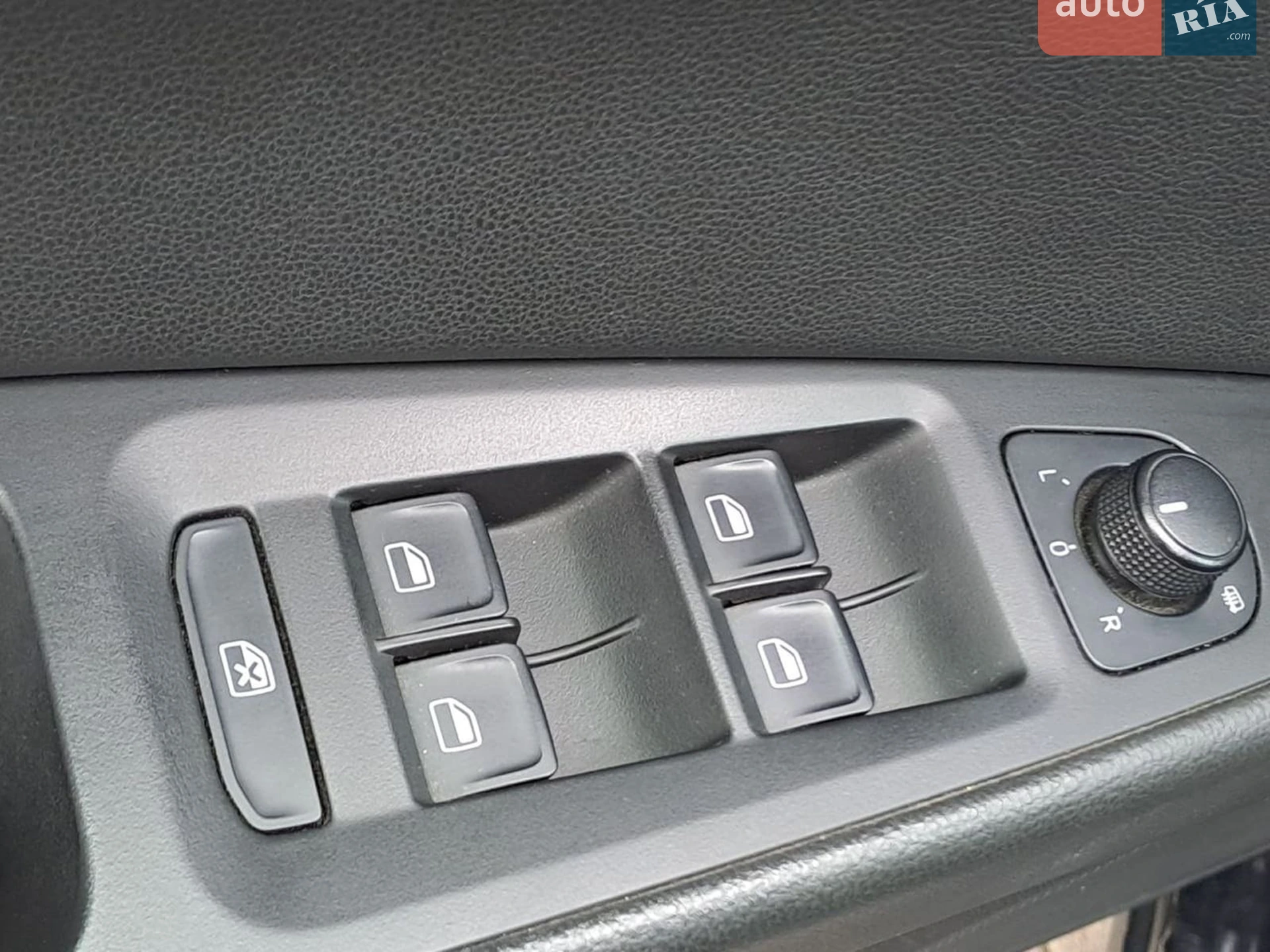 2014 SEAT Leon - мініатюра 11