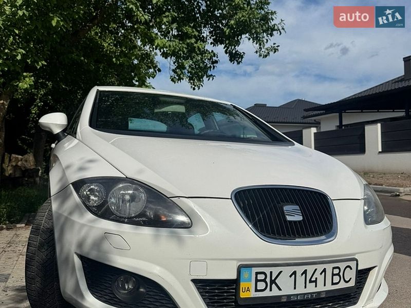 2011 Seat Leon, VIN VSSZZZ1PZBR074922:plate — фото 1 (autoria)