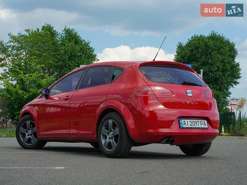 Хетчбек SEAT Leon 2008 в Києві