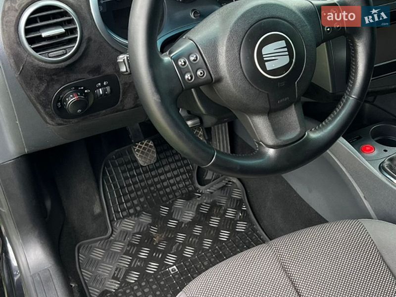 Хэтчбек SEAT Leon 2008 в Лубнах фото 21 Хэтчбек SEAT Leon 2008 в Лубнах