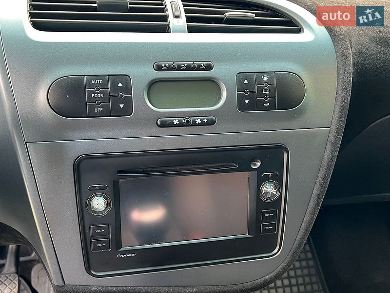 Хэтчбек SEAT Leon 2008 в Лубнах фото 24 Хэтчбек SEAT Leon 2008 в Лубнах