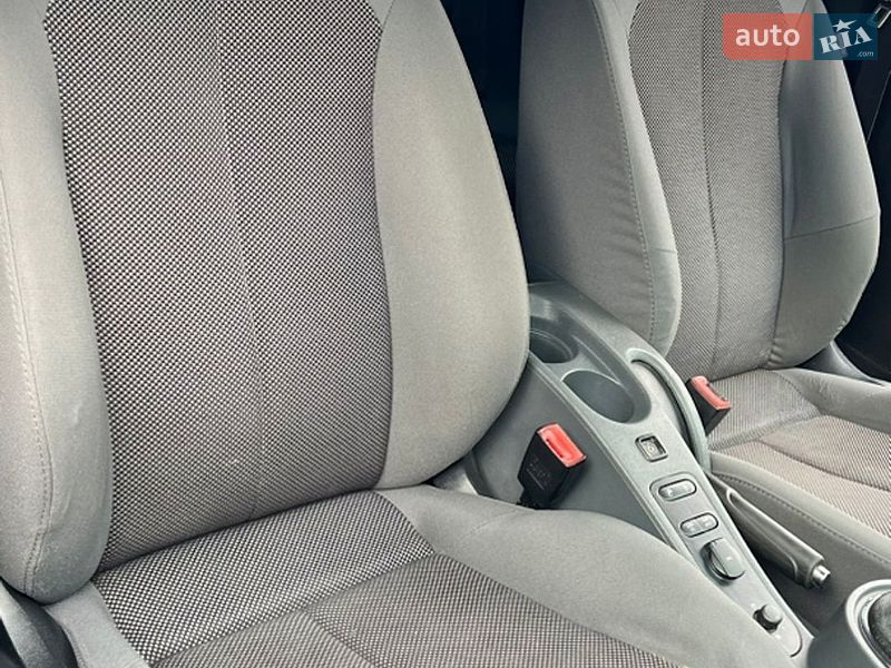 Хэтчбек SEAT Leon 2008 в Лубнах фото 34 Хэтчбек SEAT Leon 2008 в Лубнах