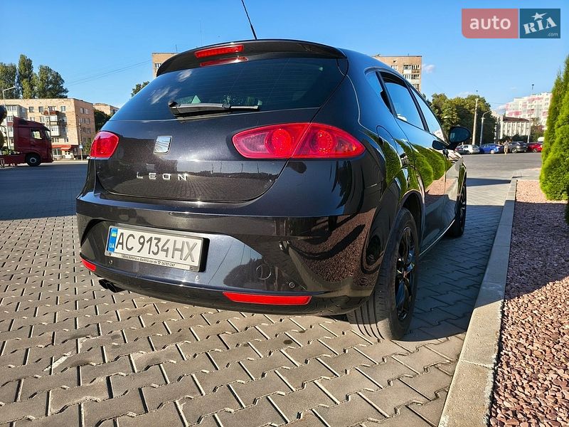 Хетчбек SEAT Leon 2011 в Луцьку