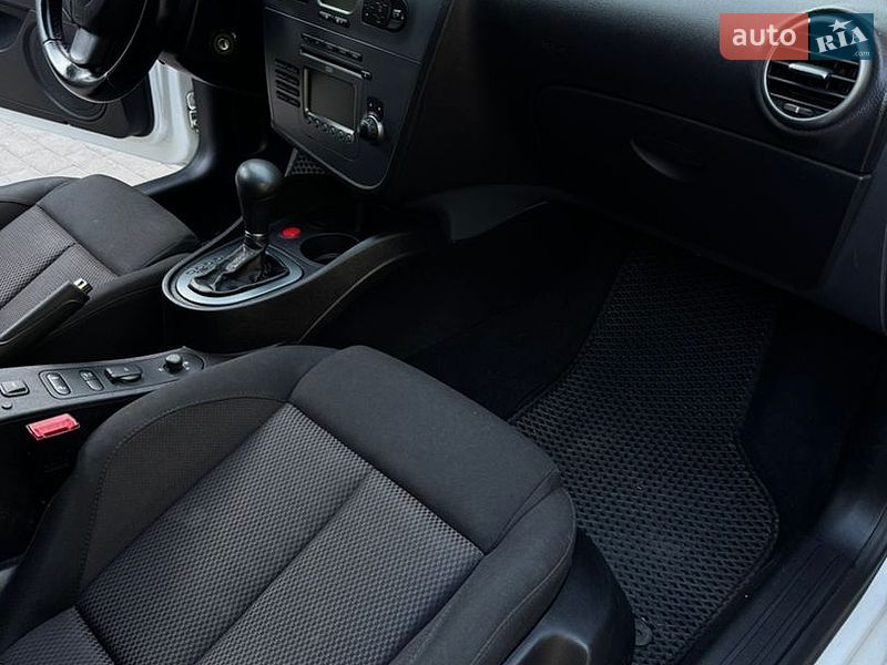 Хэтчбек SEAT Leon 2008 в Киеве фото 23 Хэтчбек SEAT Leon 2008 в Киеве