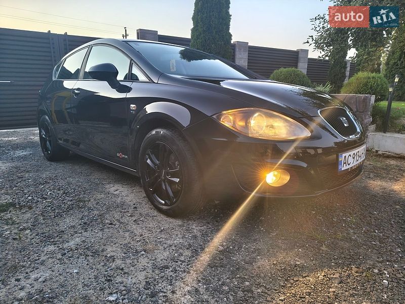 Хетчбек SEAT Leon 2011 в Луцьку