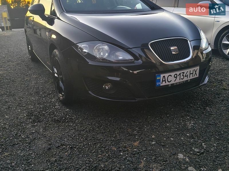 Хетчбек SEAT Leon 2011 в Луцьку