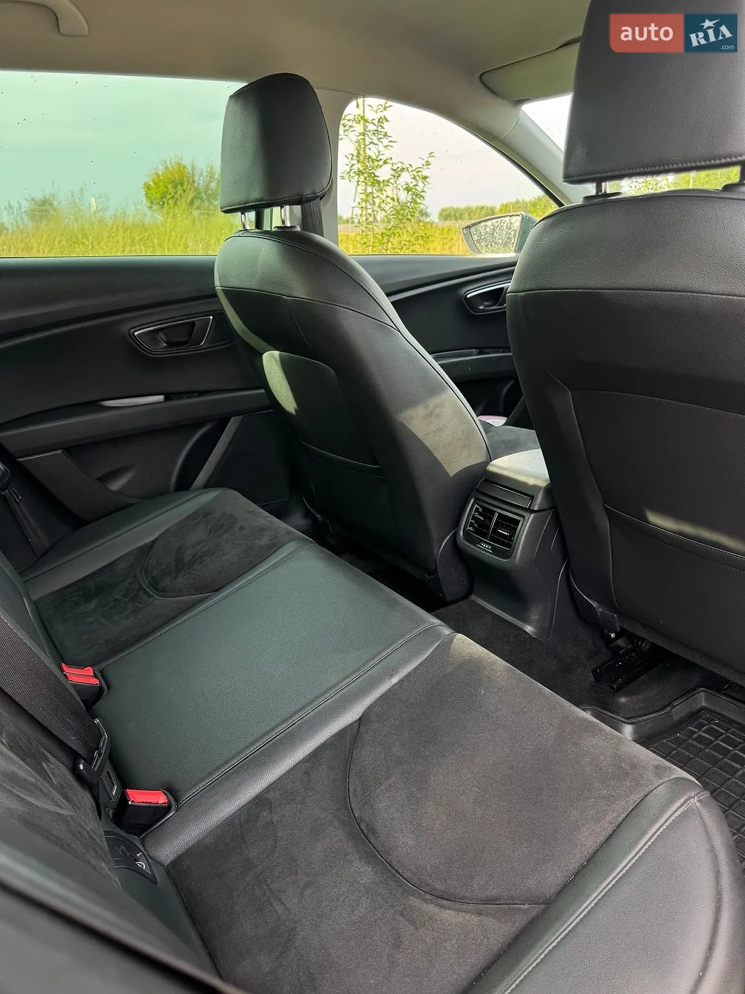 2014 SEAT Leon - мініатюра 12