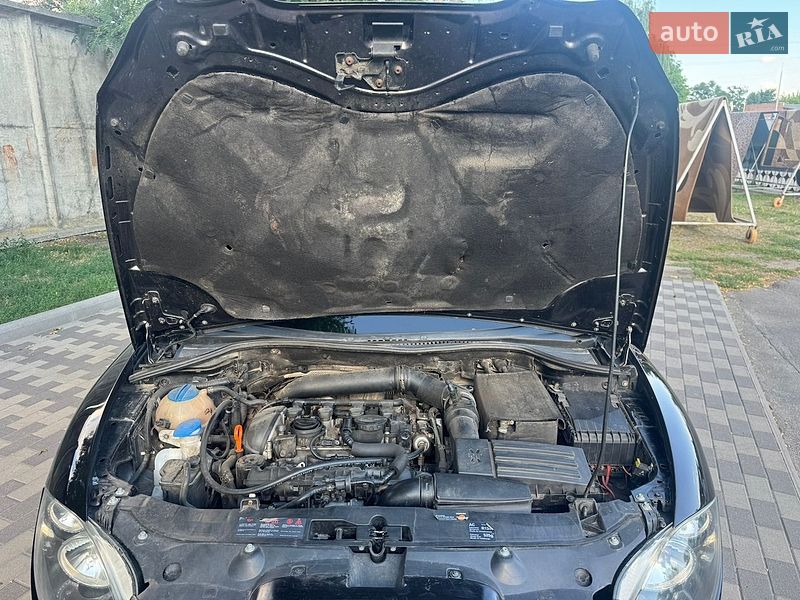 Хэтчбек SEAT Leon 2008 в Лубнах