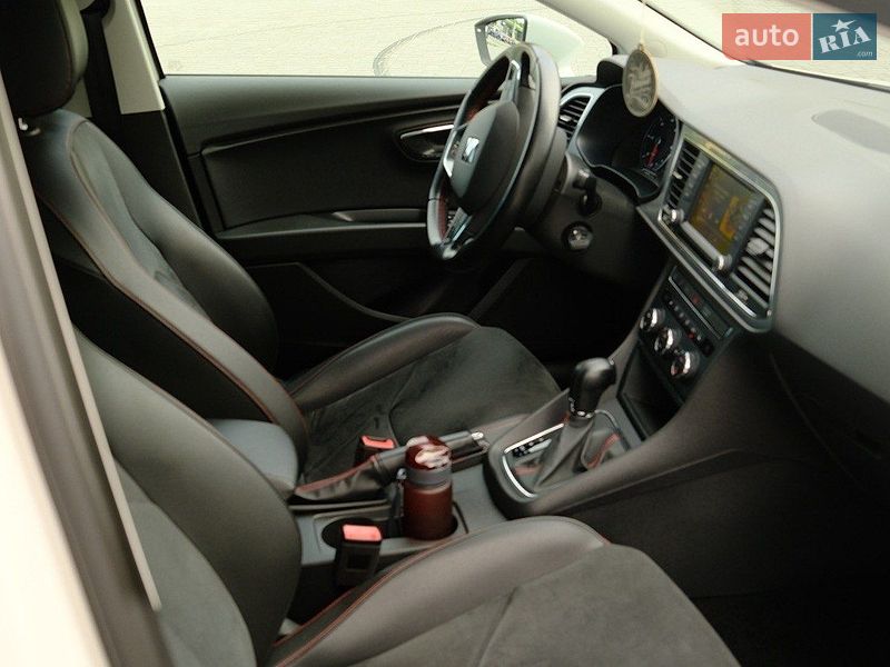 Хетчбек SEAT Leon 2016 в Дніпрі