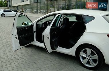 Хетчбек SEAT Leon 2016 в Дніпрі