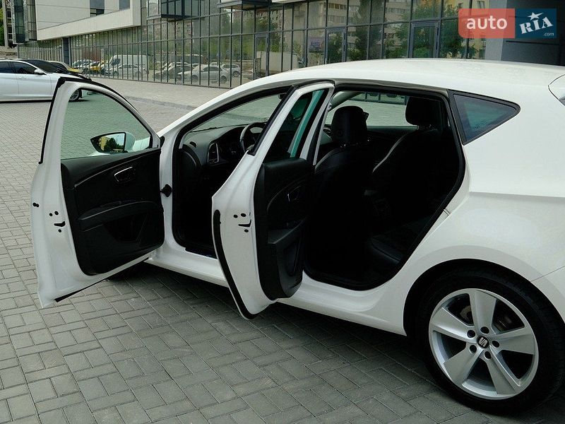Хетчбек SEAT Leon 2016 в Дніпрі