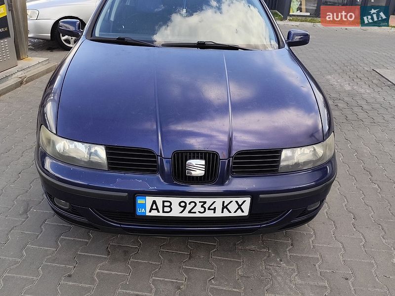 Хэтчбек SEAT Leon 2001 в Киеве