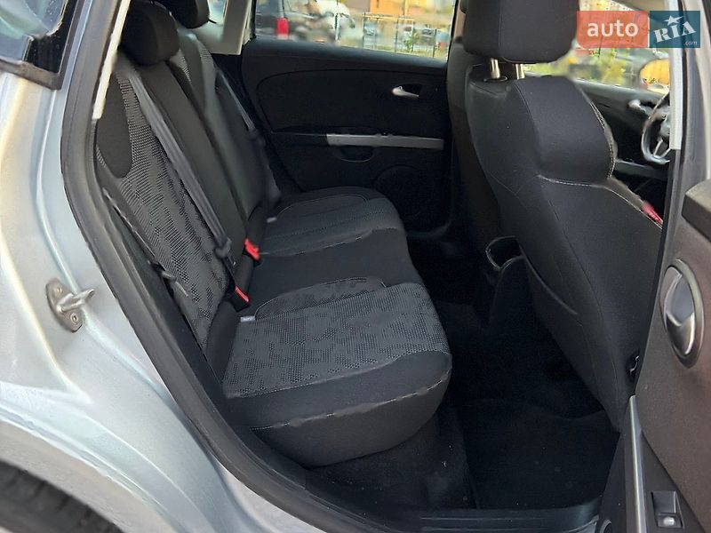 Хетчбек SEAT Leon 2010 в Києві