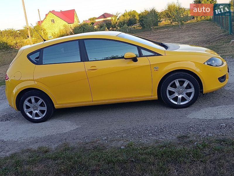 Хэтчбек SEAT Leon 2006 в Коломые