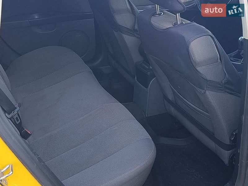 Хэтчбек SEAT Leon 2006 в Коломые