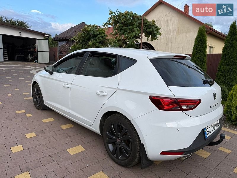 Хетчбек SEAT Leon 2015 в Самборі