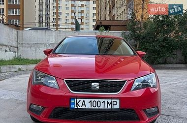Хэтчбек SEAT Leon 2016 в Киеве