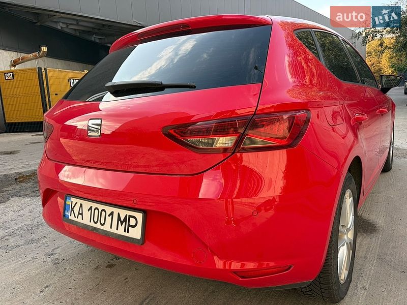 Хэтчбек SEAT Leon 2016 в Киеве