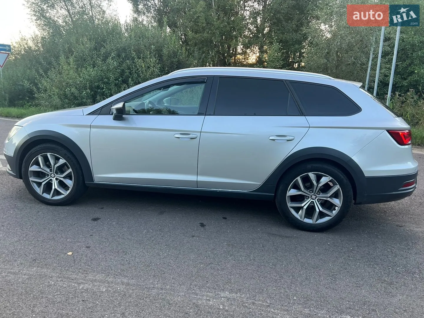 2016 SEAT Leon - мініатюра 2