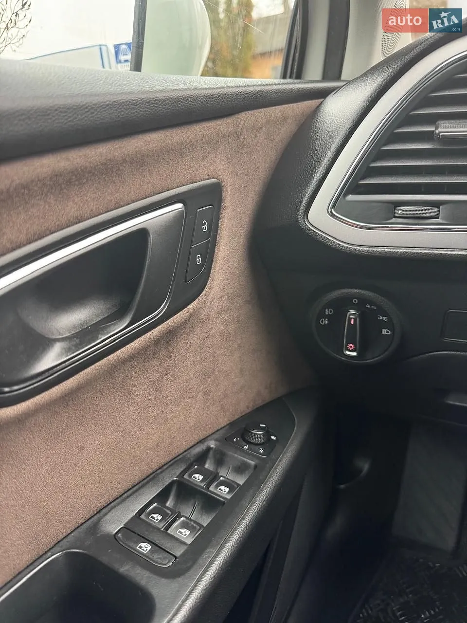 2017 SEAT Leon - мініатюра 23