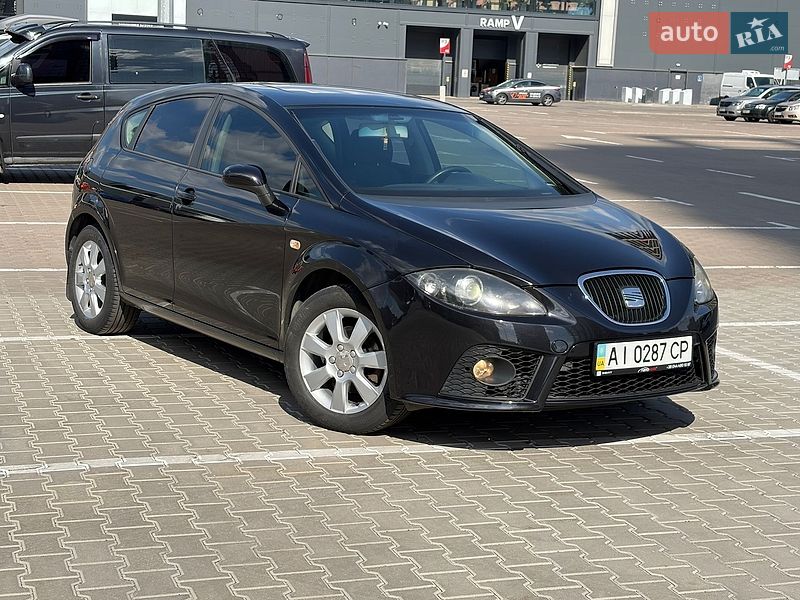 Хетчбек SEAT Leon 2008 в Києві