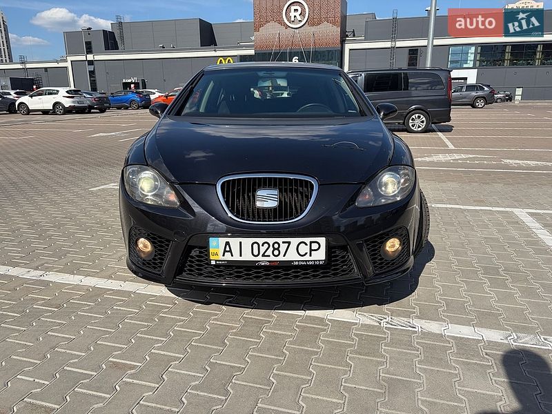 Хетчбек SEAT Leon 2008 в Києві