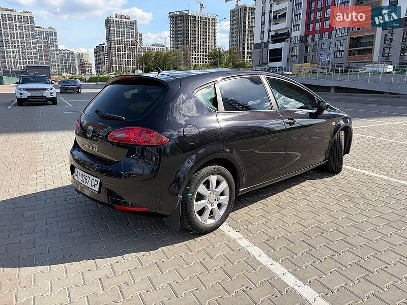 Хетчбек SEAT Leon 2008 в Києві