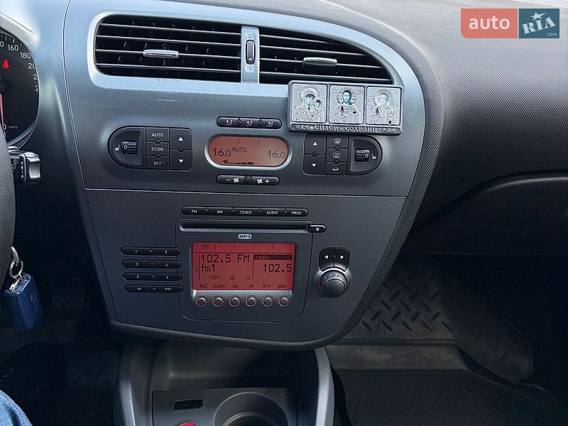 Хетчбек SEAT Leon 2008 в Києві