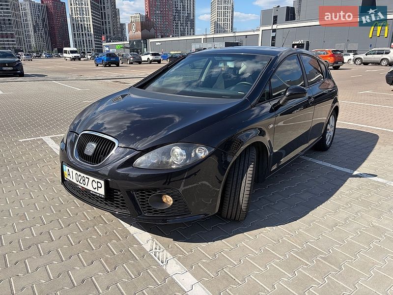 Хетчбек SEAT Leon 2008 в Києві