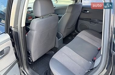 Хетчбек SEAT Leon 2008 в Києві