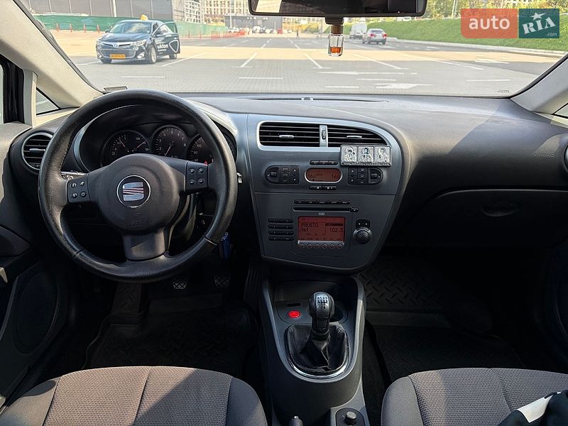 Хетчбек SEAT Leon 2008 в Києві