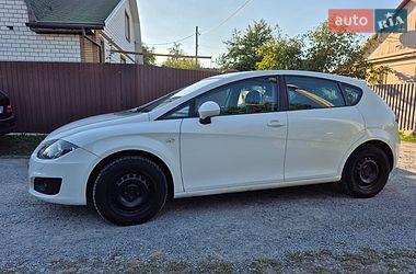 Хэтчбек SEAT Leon 2011 в Звягеле