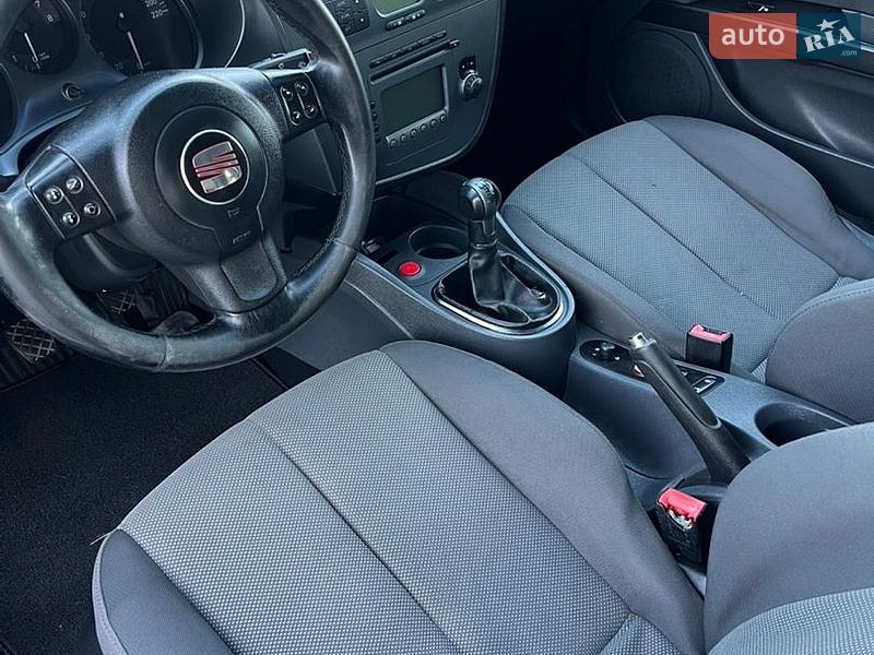 Хэтчбек SEAT Leon 2006 в Стрые