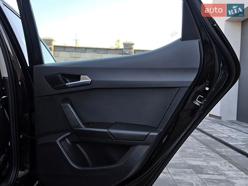Хетчбек SEAT Leon 2022 в Луцьку