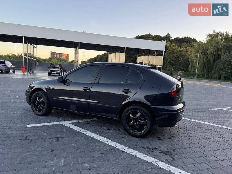 Хетчбек SEAT Leon 2000 в Кам'янець-Подільському