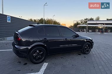 Хетчбек SEAT Leon 2000 в Кам'янець-Подільському