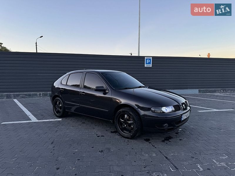 Хетчбек SEAT Leon 2000 в Кам'янець-Подільському