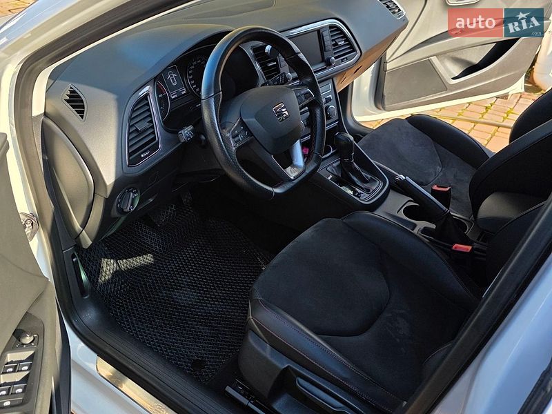 Хэтчбек SEAT Leon 2015 в Крюковщине